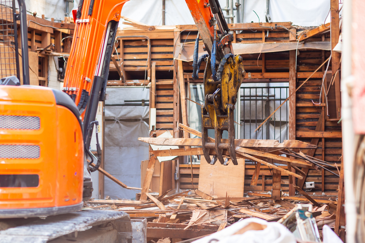 木造の建物を解体するには。手順や流れを分かりやすく。 | 「よく働く 