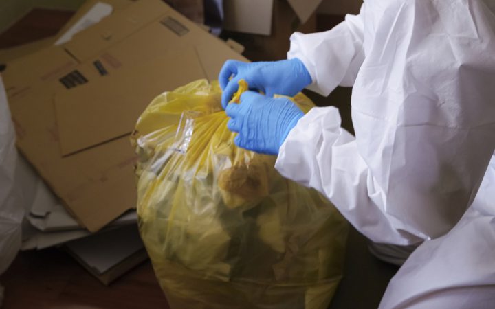 ゴミ屋敷の解体はどう進む？ 少しでも安くするための片付けと工事のポイント